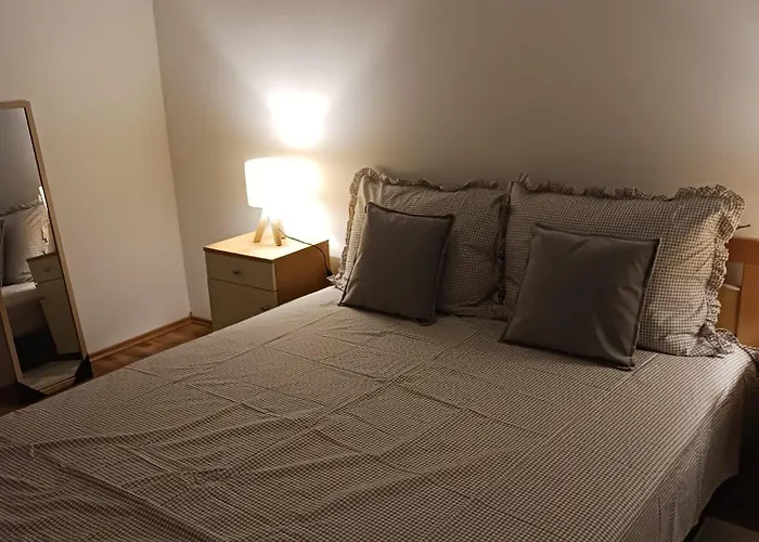 アパート Neli ザダル